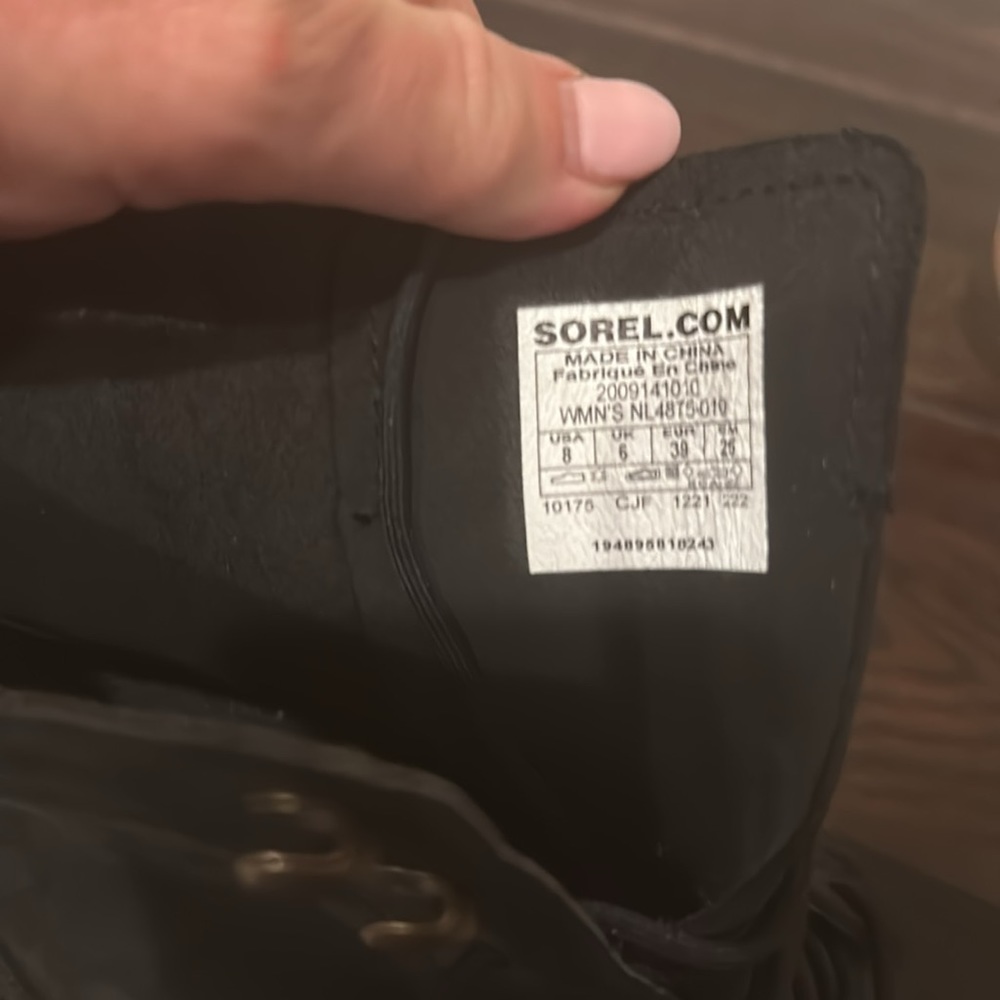 Sorel Black and Tan Ankle Boots - Picture 8 of 9